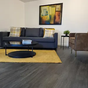 Spacious 5 Min Walk To Leytonstone Underground Station And 5 Stops To Zone 1 Londen